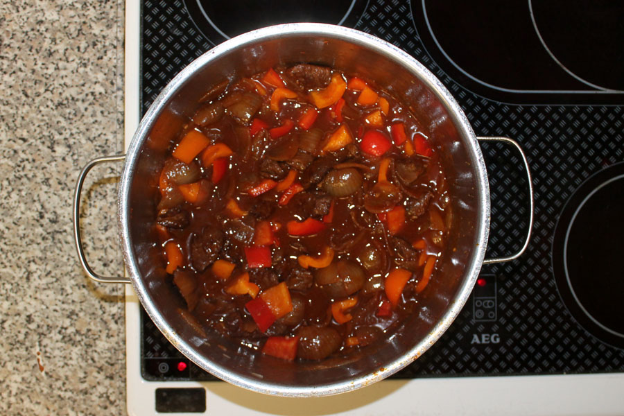 Ungarisches Paprikagulasch vom Rind - Freiluftrind.de Rezept